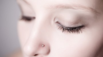 Piel seca alrededor de un piercing